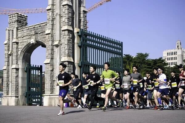 Giải chạy marathon tại trường đại học Korea Hàn Quốc