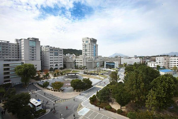 Trường đại học ngoại ngữ Hankuk Hàn Quốc